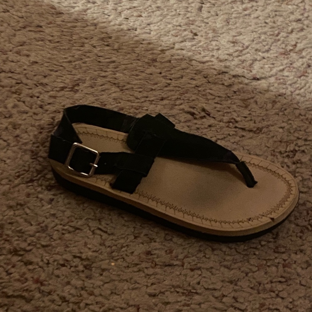 Simply comfy black sandals